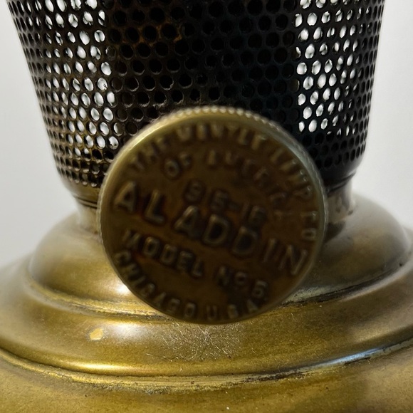 Aladdin Brass Kerosene Lamp 1919-1920 Beautiful!!!  Antique - Picture 6 of 10